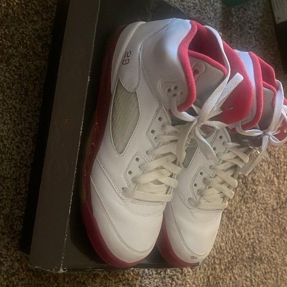 Air Jordan 5 - Picture 2 of 3